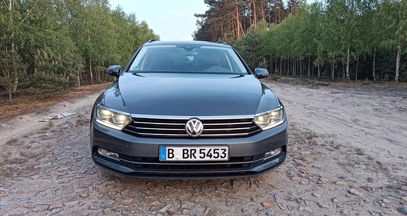 Volkswagen Passat cena 57400 przebieg: 147000, rok produkcji 2016 z Gubin małe 277